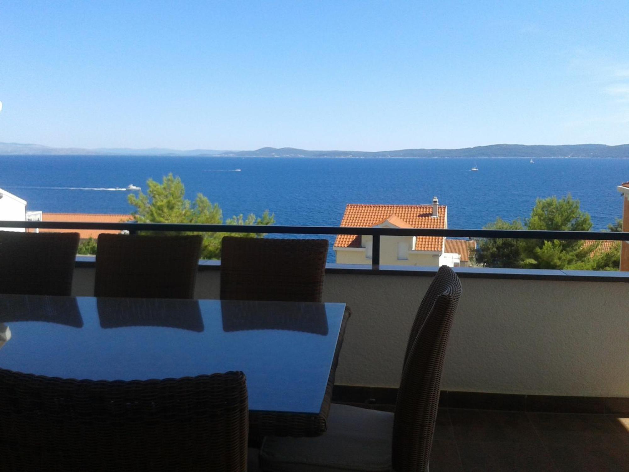 Svalina - Seaview And 130m From