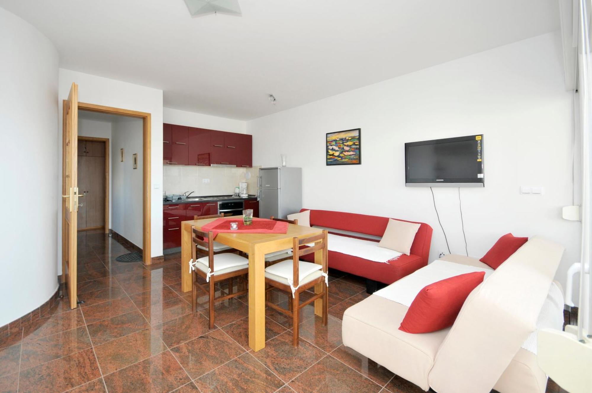 Apartment Svalina - Seaview And 130m From Trogir