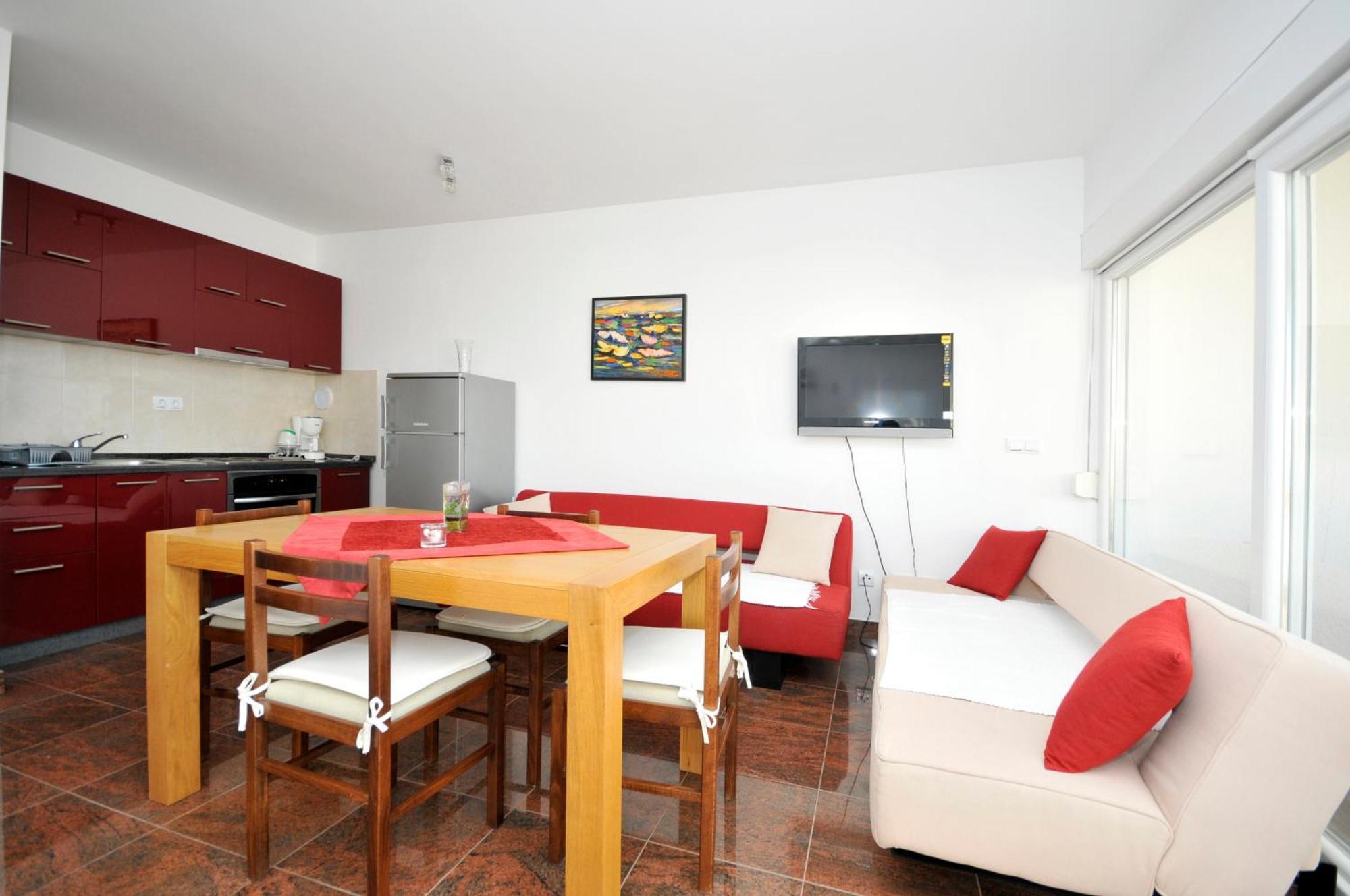 Apartment Svalina - Seaview And 130m From *