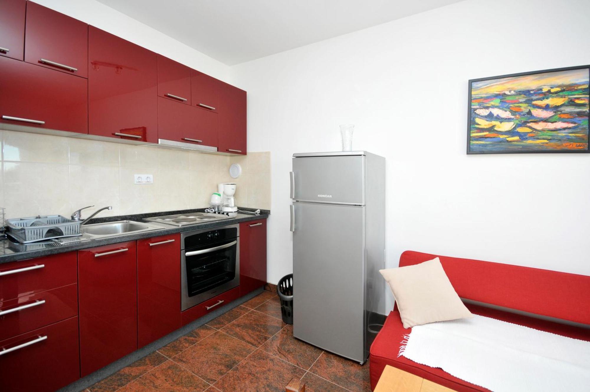 Apartment Svalina - Seaview And 130m From Trogir