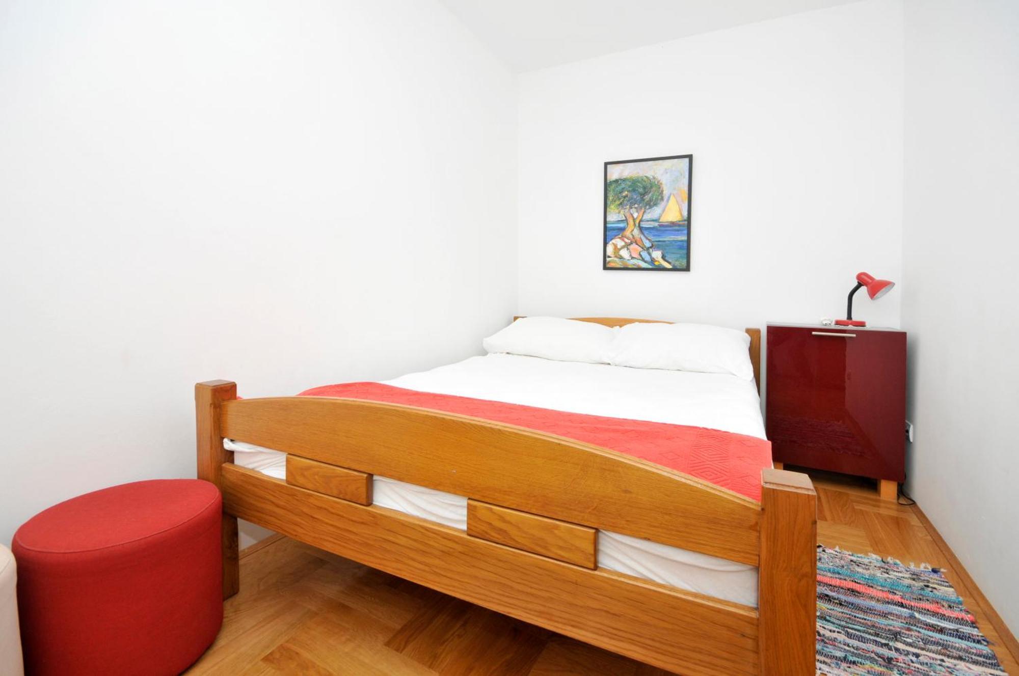 Apartment Svalina - Seaview And 130m From