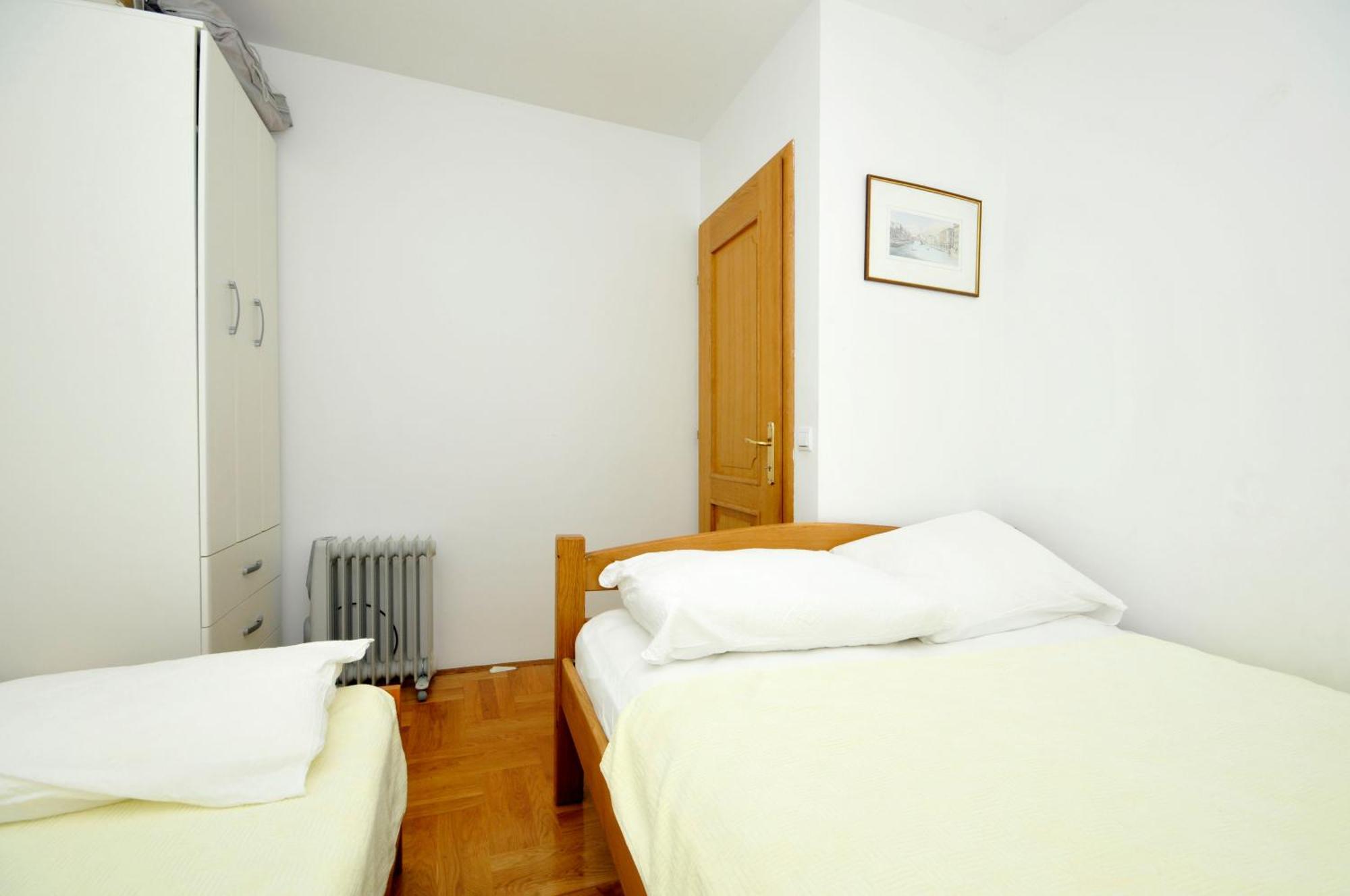 Svalina - Seaview And 130m From Apartment *
