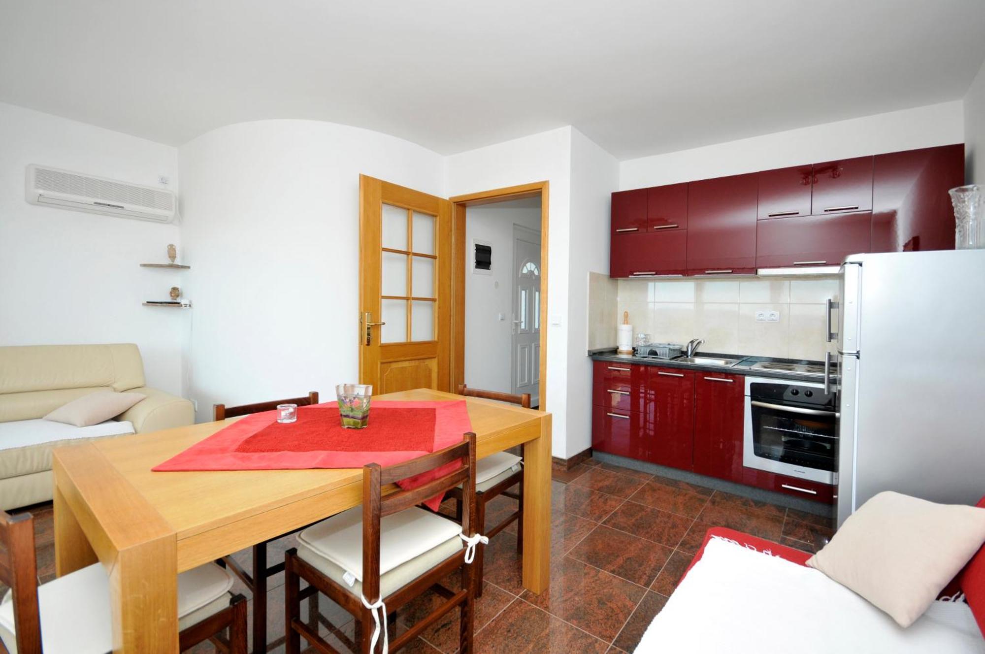 Svalina - Seaview And 130m From Apartment