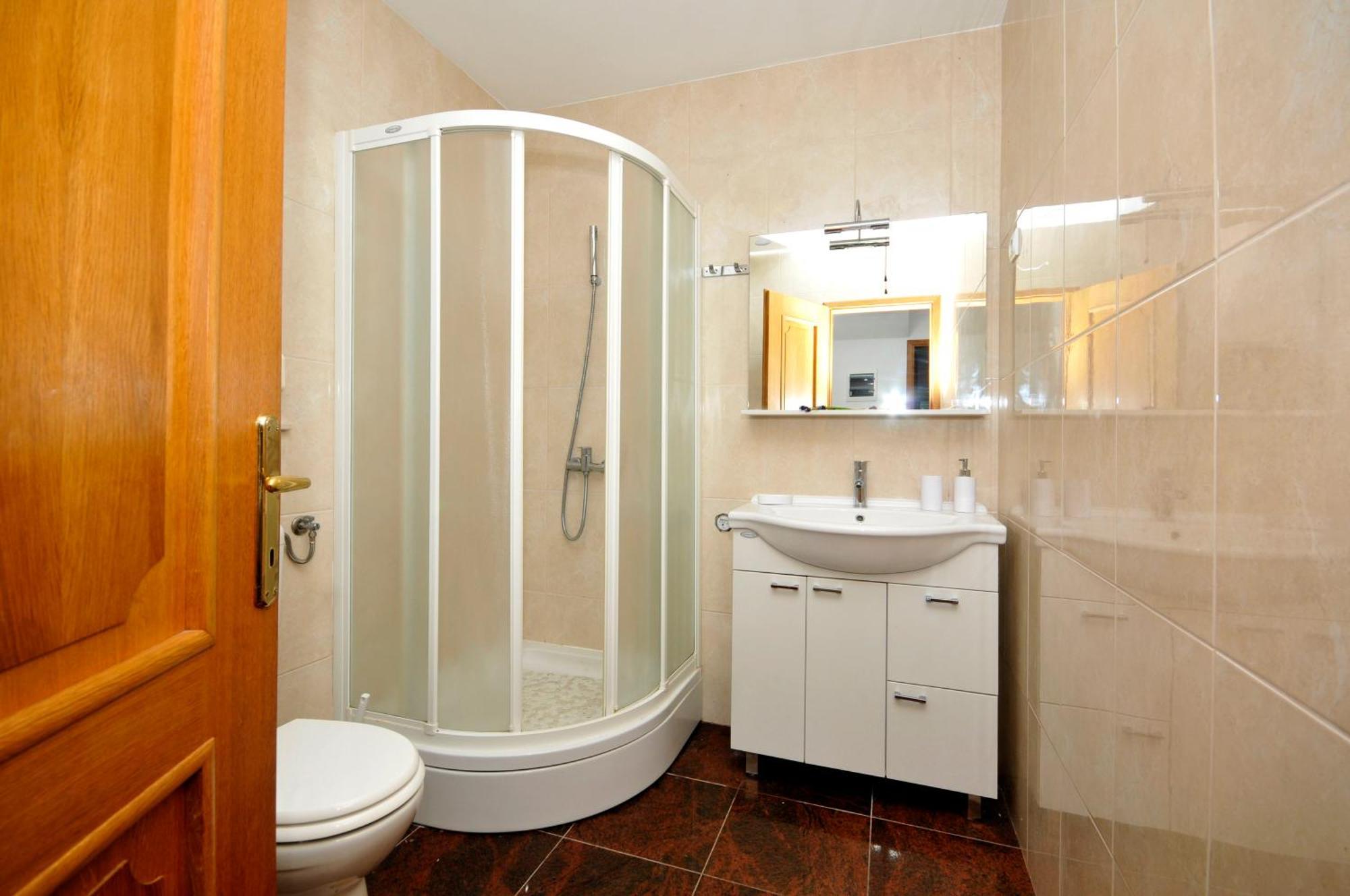 Apartment Svalina - Seaview And 130m From Trogir