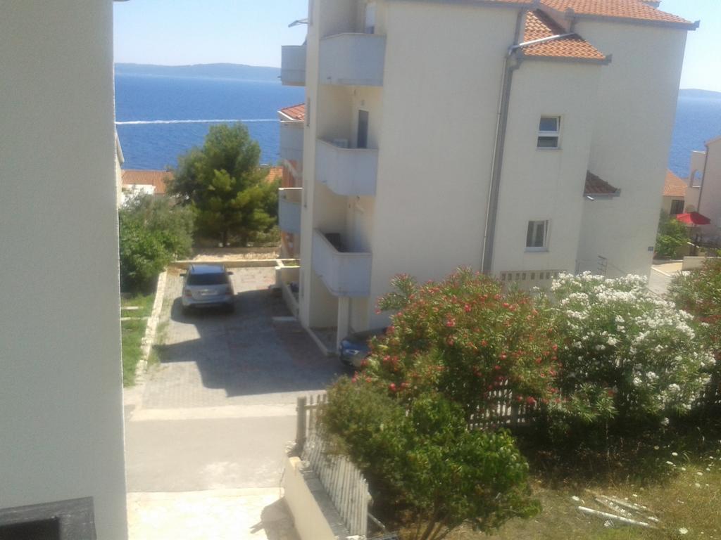 Apartment Svalina - Seaview And 130m From Trogir