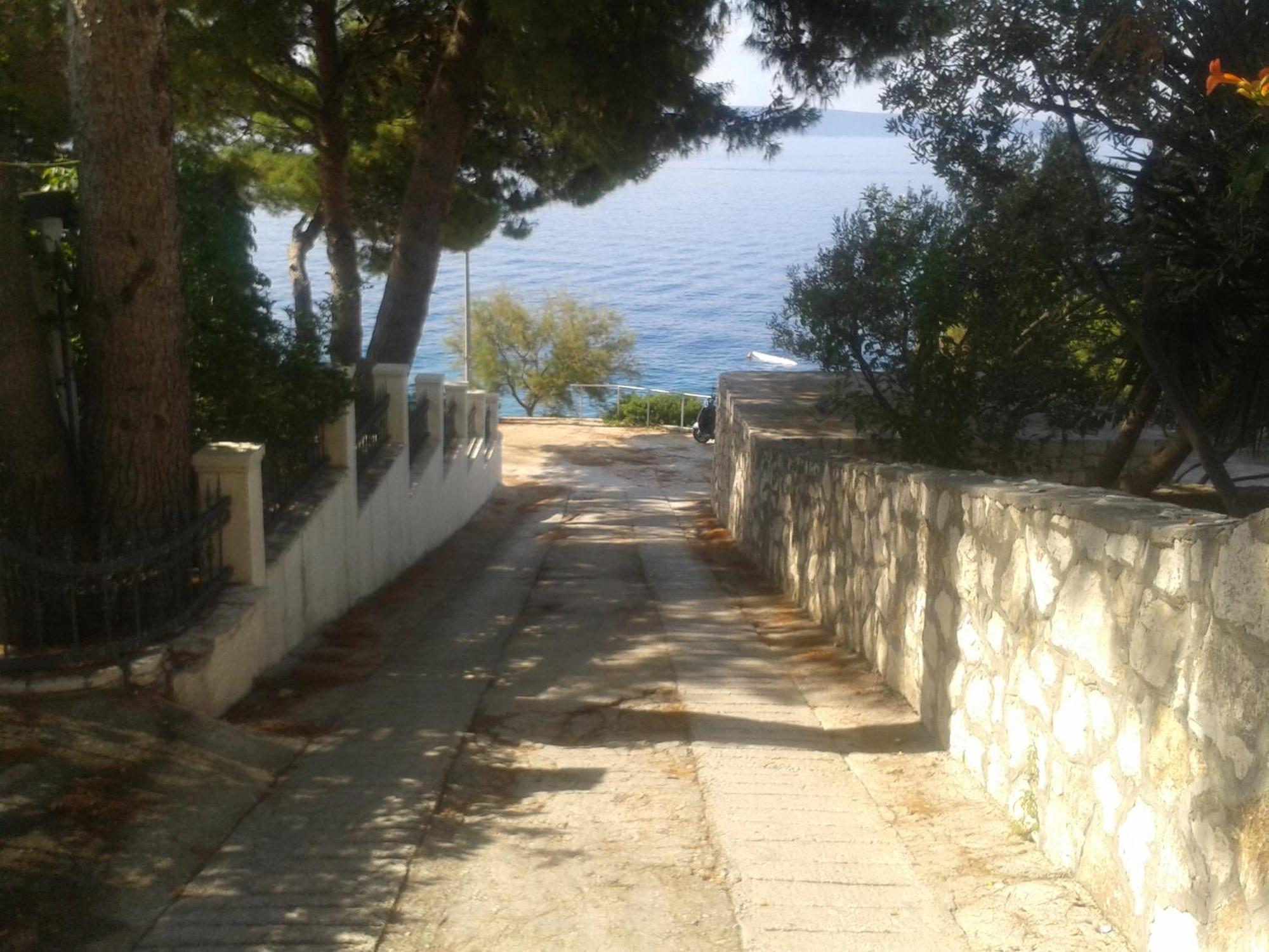 Apartment Svalina - Seaview And 130m From Trogir