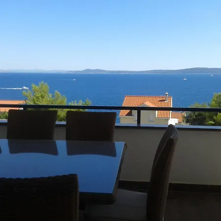 Apartmani Svalina - Seaview And 130M From Beach Trogir Exterior photo
