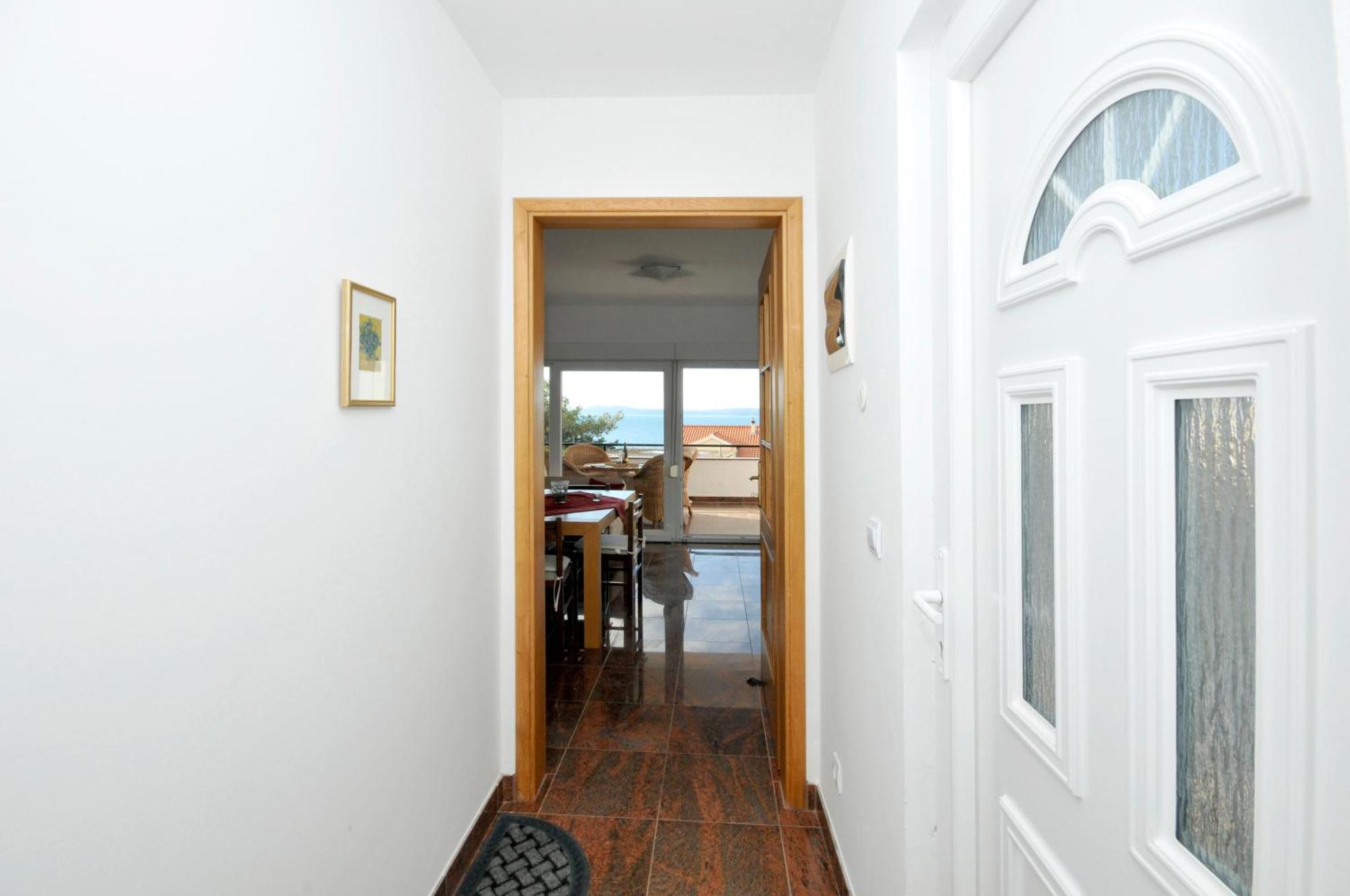 Svalina - Seaview And 130m From *